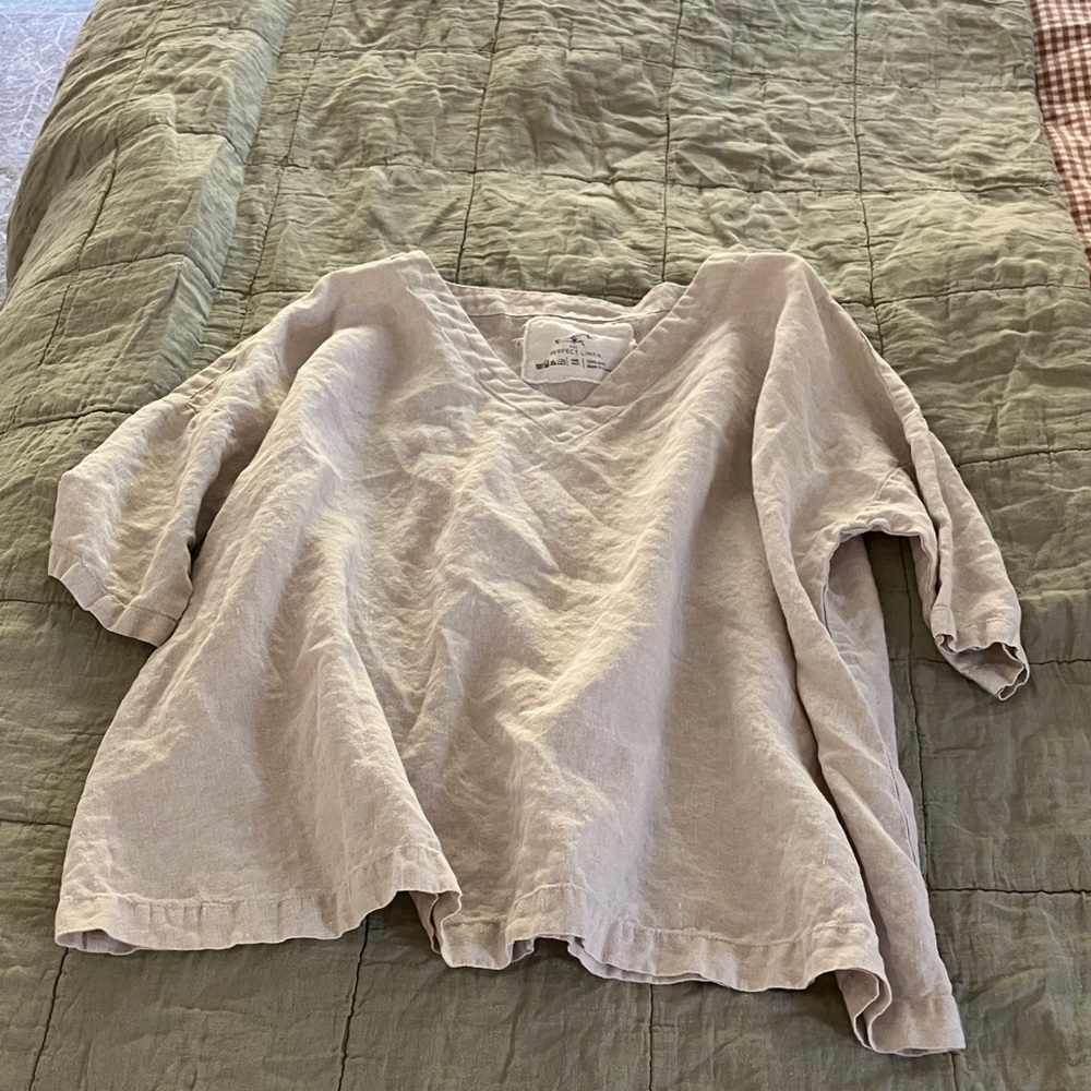 NPL Old London V-neck soft oatmeal. Play condition.